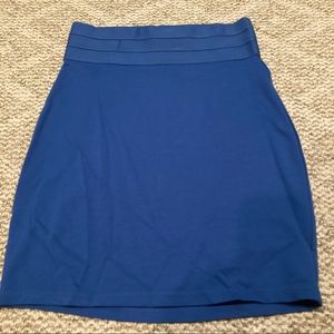 NWOT Max Studio Sz Med pull on skirt